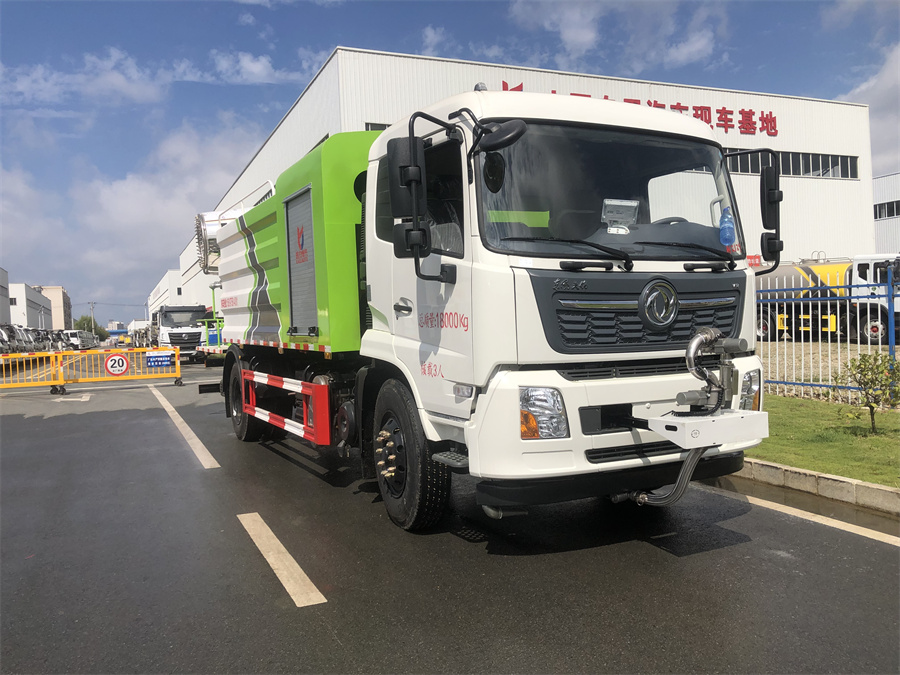 東風天錦4700 康明斯230  8檔內(nèi)飾圖