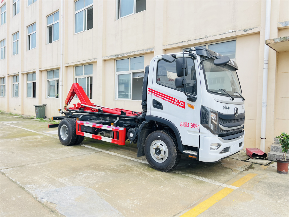 10方東風(fēng)華神T3 3800軸距勾臂垃圾車(chē)